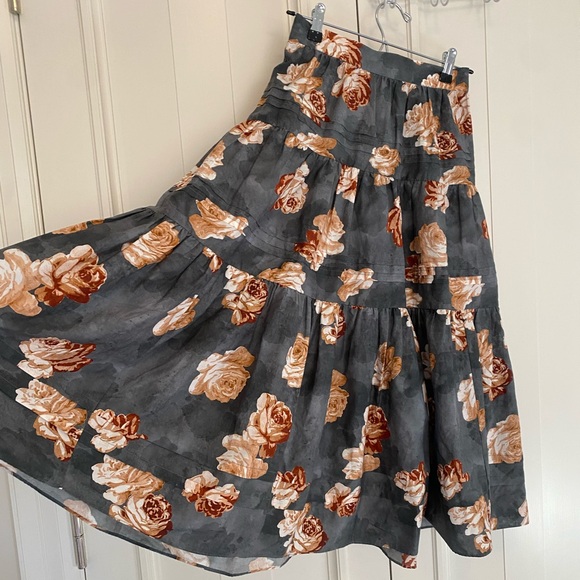 the westside Allora tiered midi skirt (XS) - Picture 3 of 10